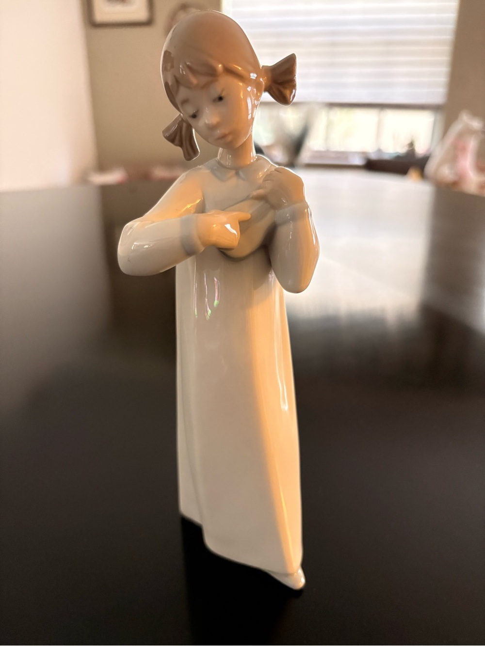 Lladro Porcelain Figurine 4871 Girl with Guitar